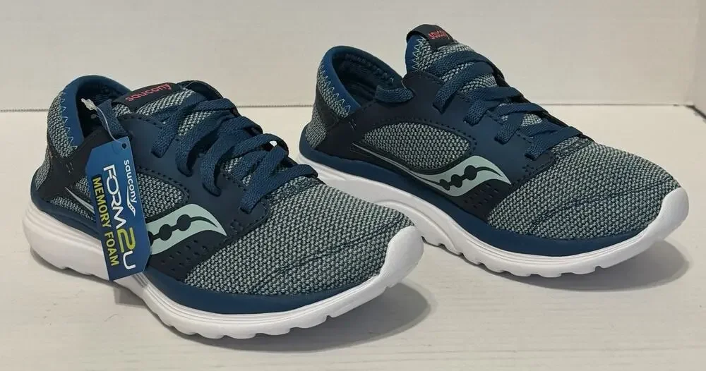Brand New! Saucony Kineta Relay S15244-30 Teal/Aqu Size Women 5